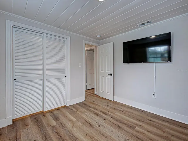 BEDROOM 2.