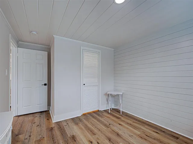 BEDROOM WITH WALK-IN CLOSET