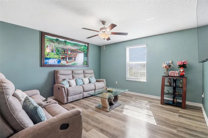 Upstairs Loft/Bonus Area
