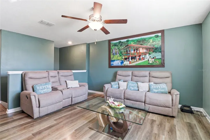 Upstairs Loft/Bonus Area