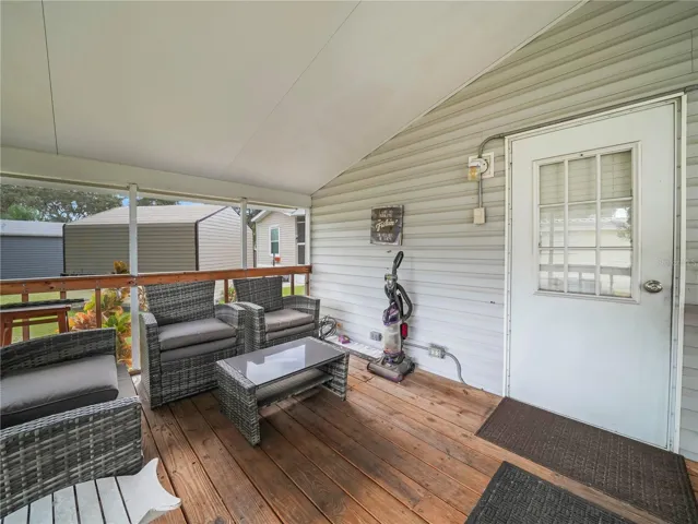 Upper Level screened porch