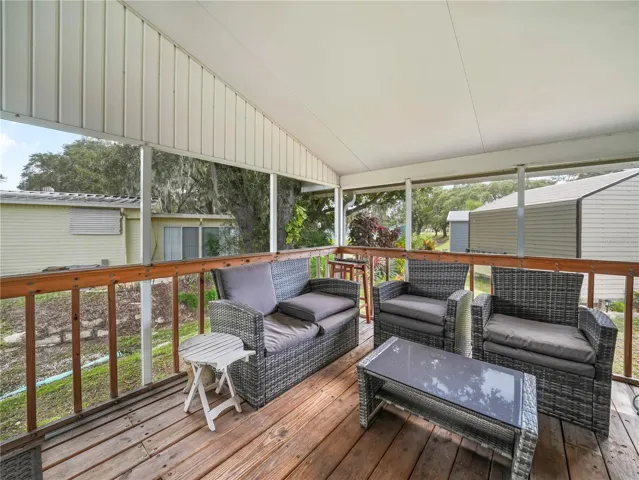 Uper level screened porch
