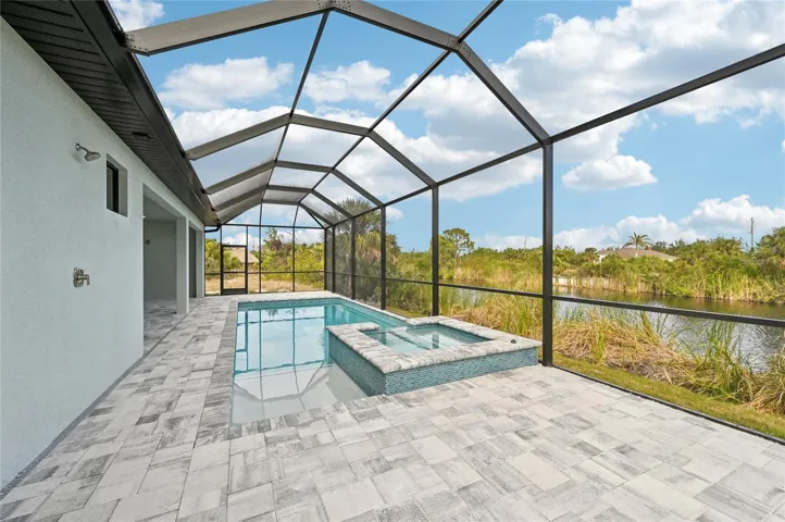 Canal, pool, & Spa home!