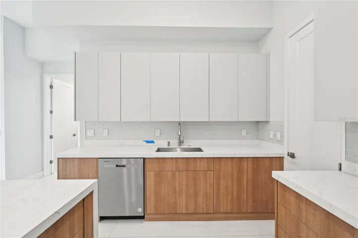 Well appointed kitchen!