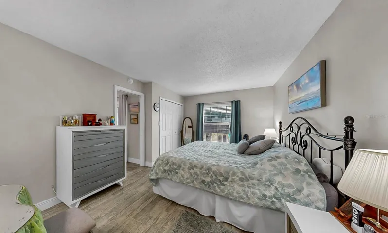 Spacious primary suite
