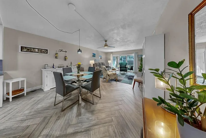 Living room/Dining room