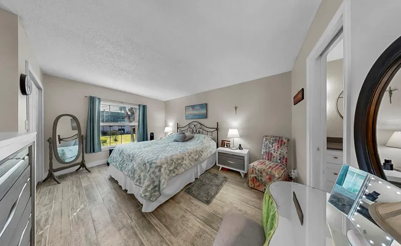 Spacious primary suite
