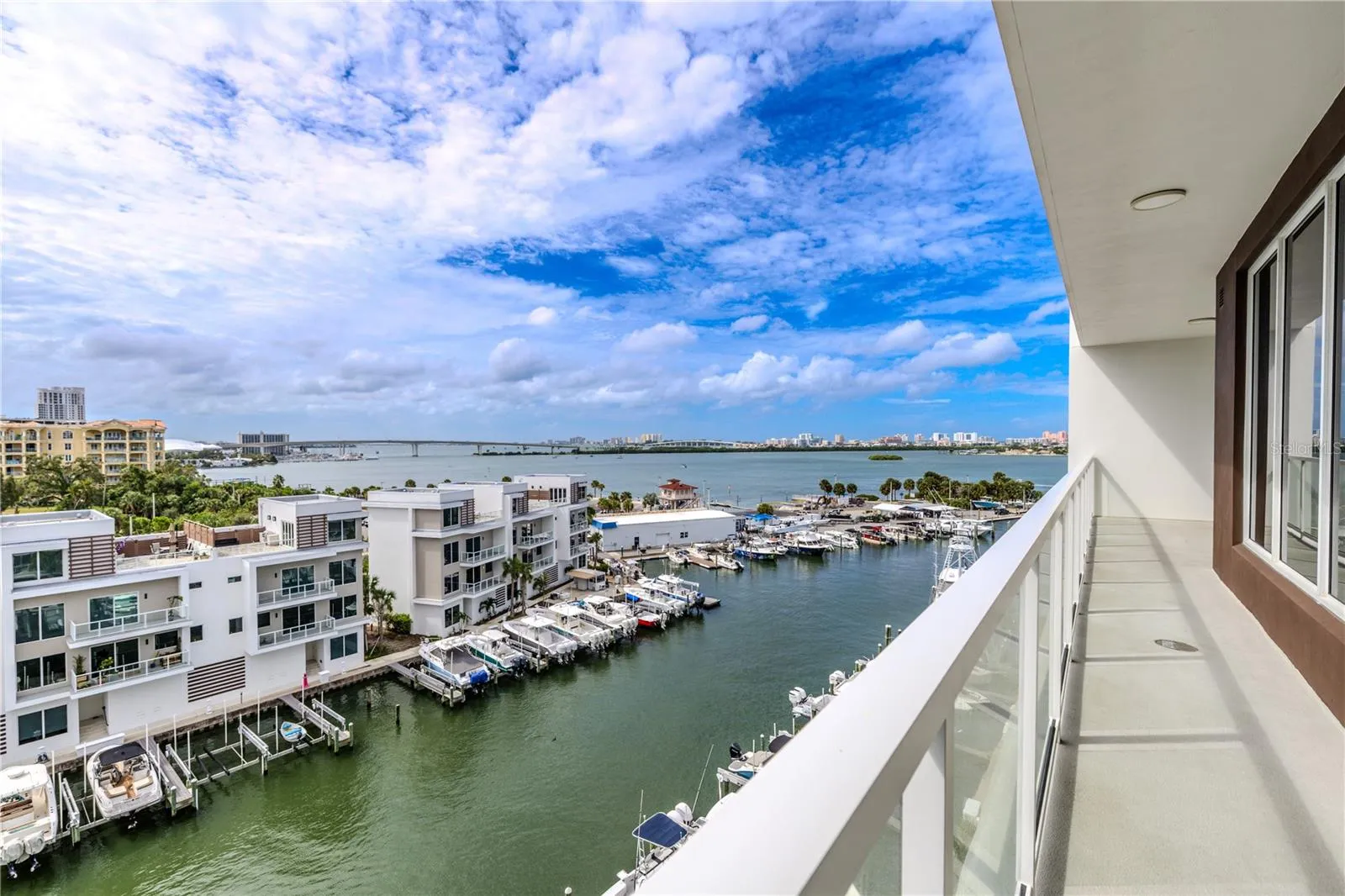 Perfect for morning coffee or evening cocktails, the balcony offers the ultimate setting to soak up the Gulf breeze and panoramic waterfront vistas.