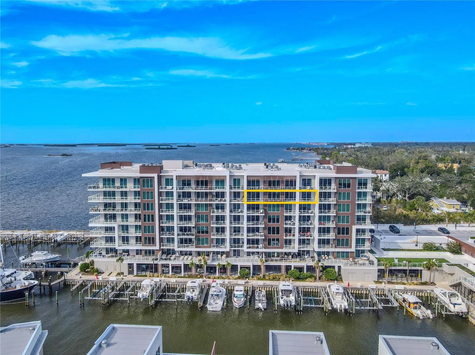 Condo location highlighted.