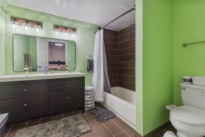 En Suite Bathroom
