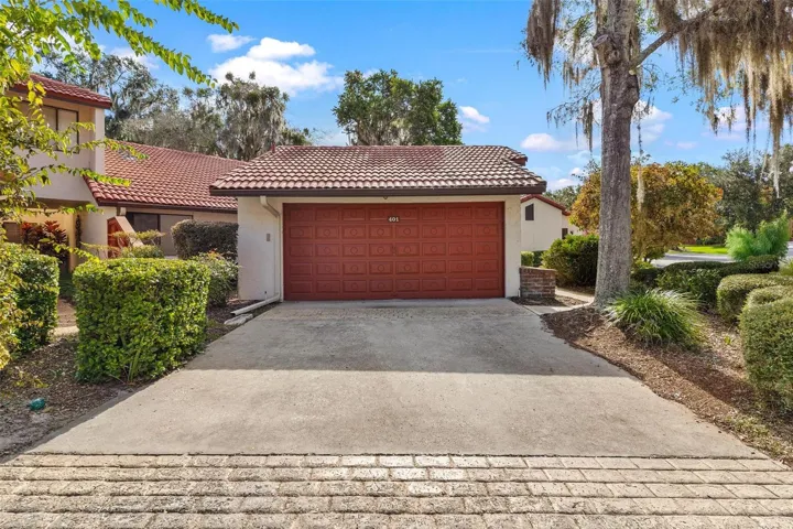 2 CAR GARAGE