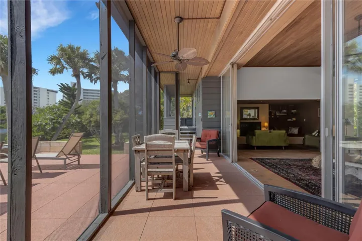 Rear Lanai