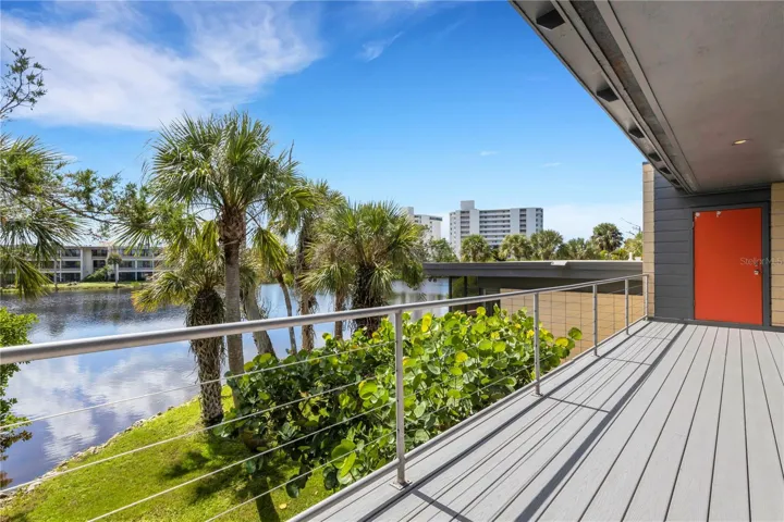 Guest House Deck with view of Lake