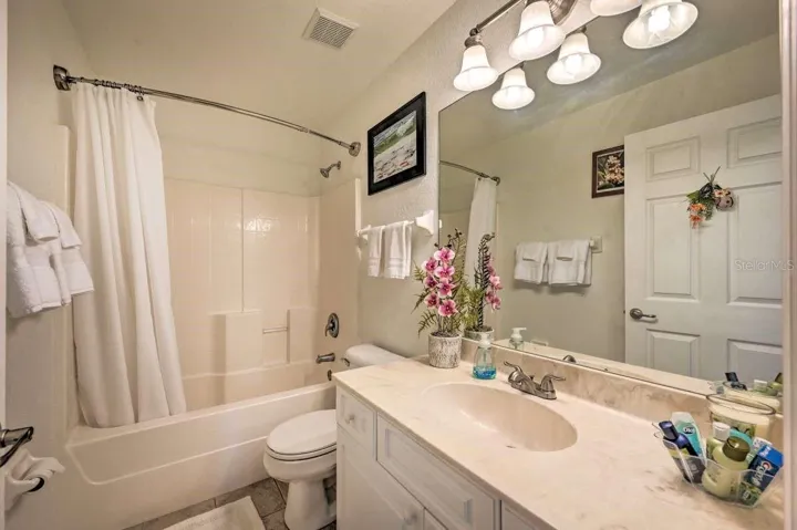 2nd Bathroom
