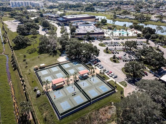 Courts & North Club