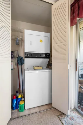 In-unit laundry