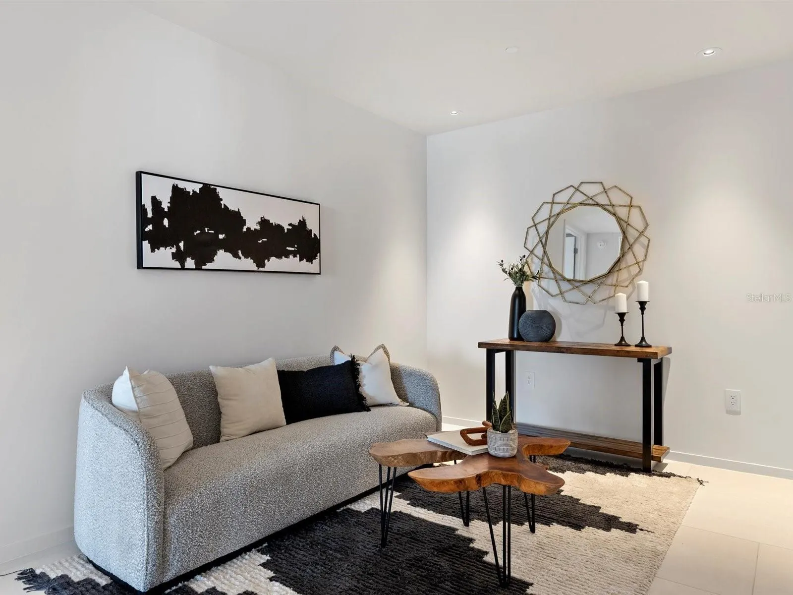 Den / Office Space