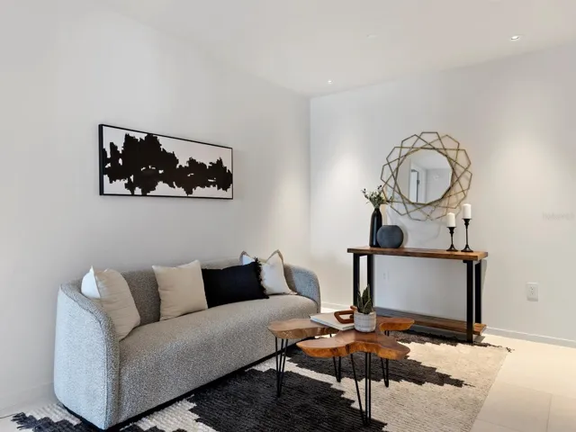 Den / Office Space