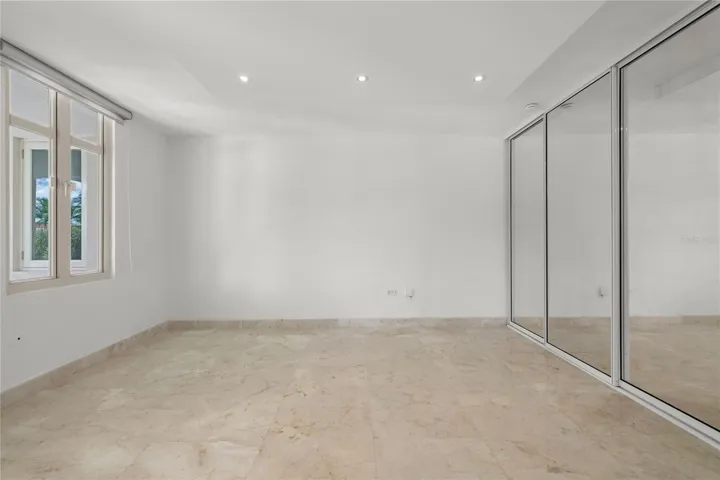 Flex Room