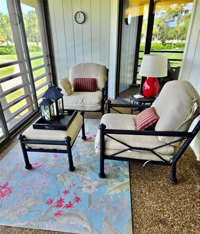 Glass/screened Lanai upstairs view