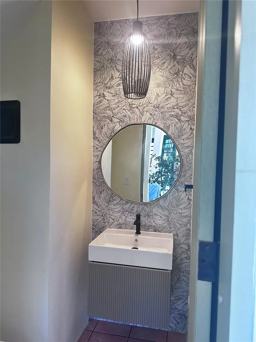 Powder room