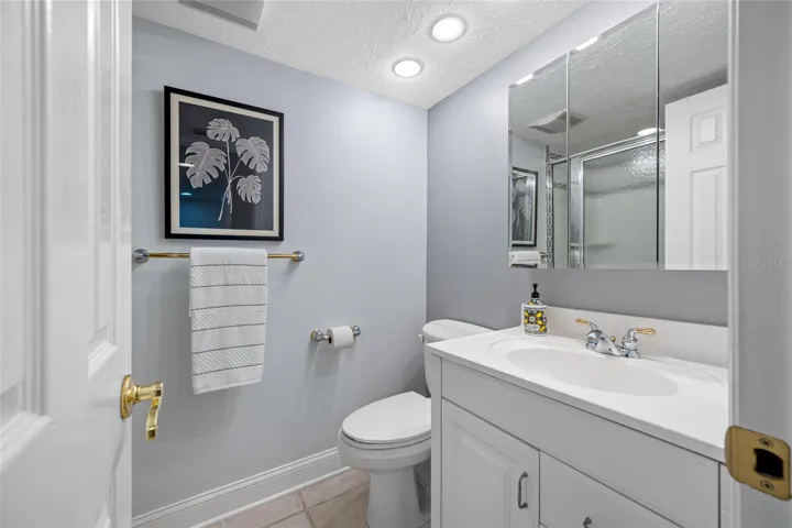 2nd Bathroom