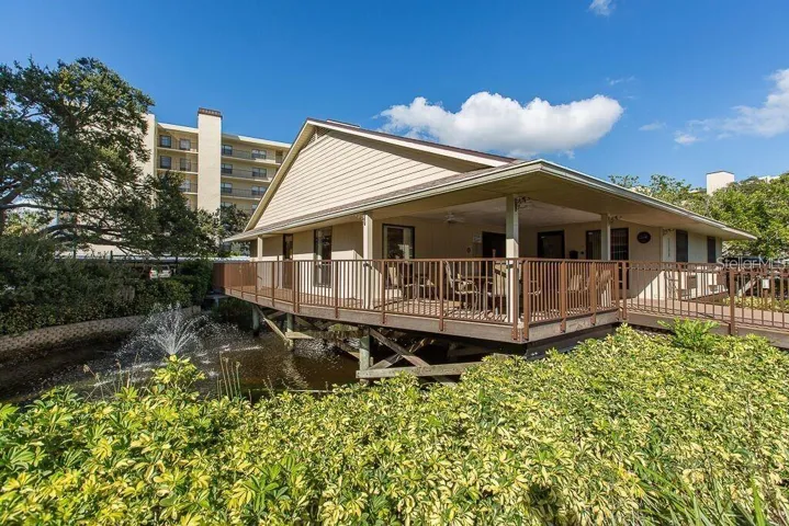 Cove Cay Village IV Clubhouse Patio
