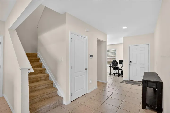 Spacious entrance