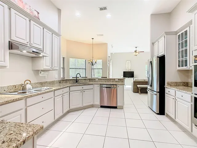 Spacious Kitchen