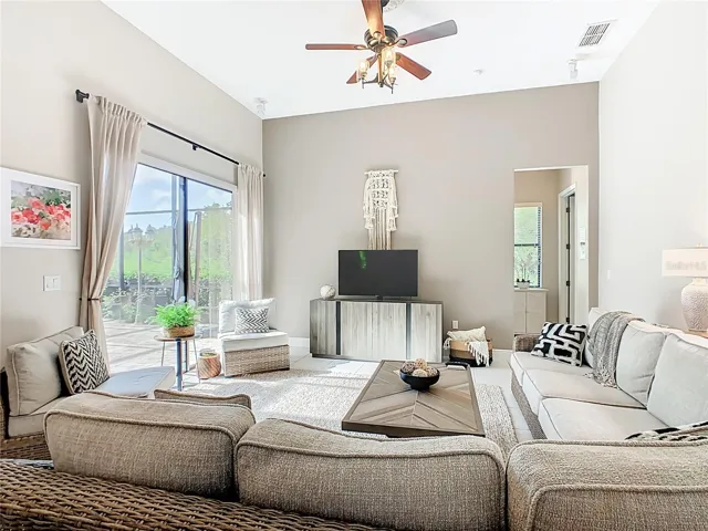 Florida Room w/ Access to Lanai