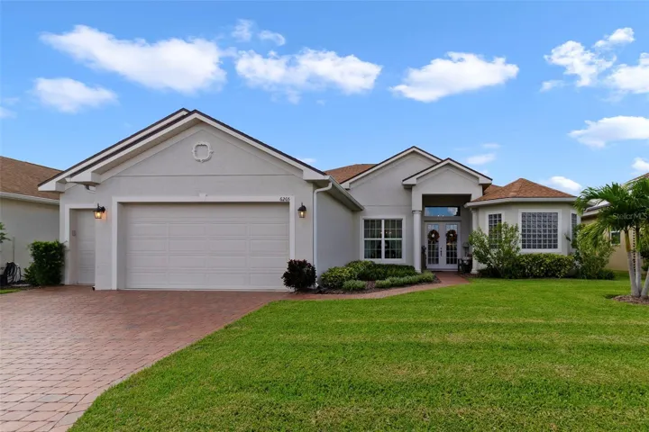Welcome to Lake Ashton, Winter Haven’s premier 55+ GUARD GATED COMMUNITY offering RESORT STYLE LIVING at its finest!