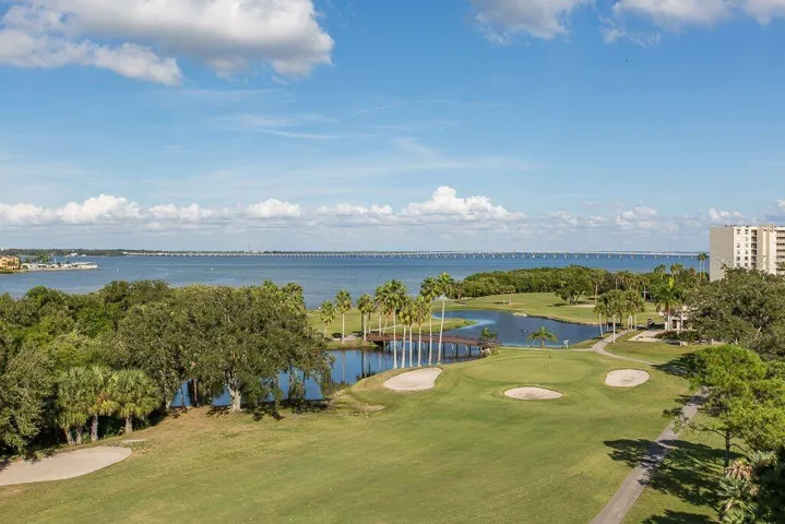 Cove Cay Golf Course