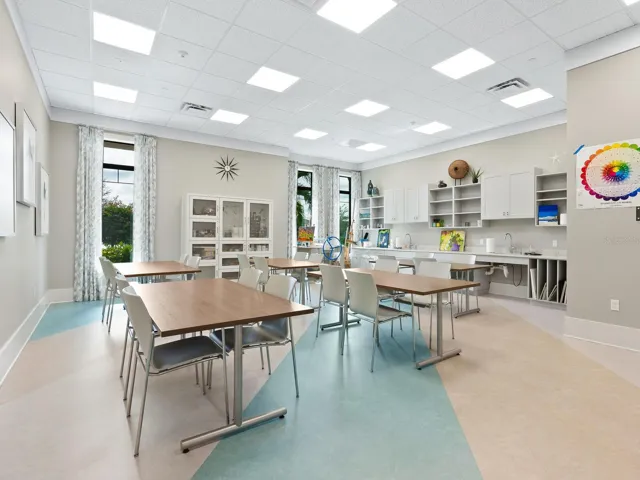 Arts-n-crafts studio