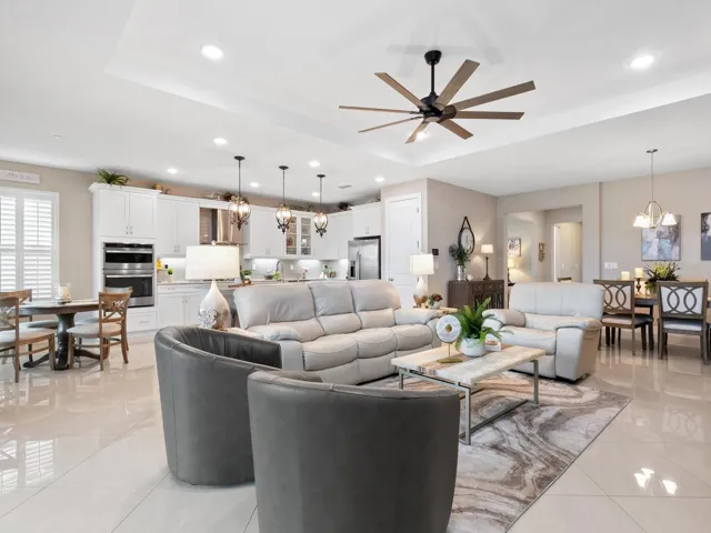 Great room, Kitchen, breakfast nook & dining area