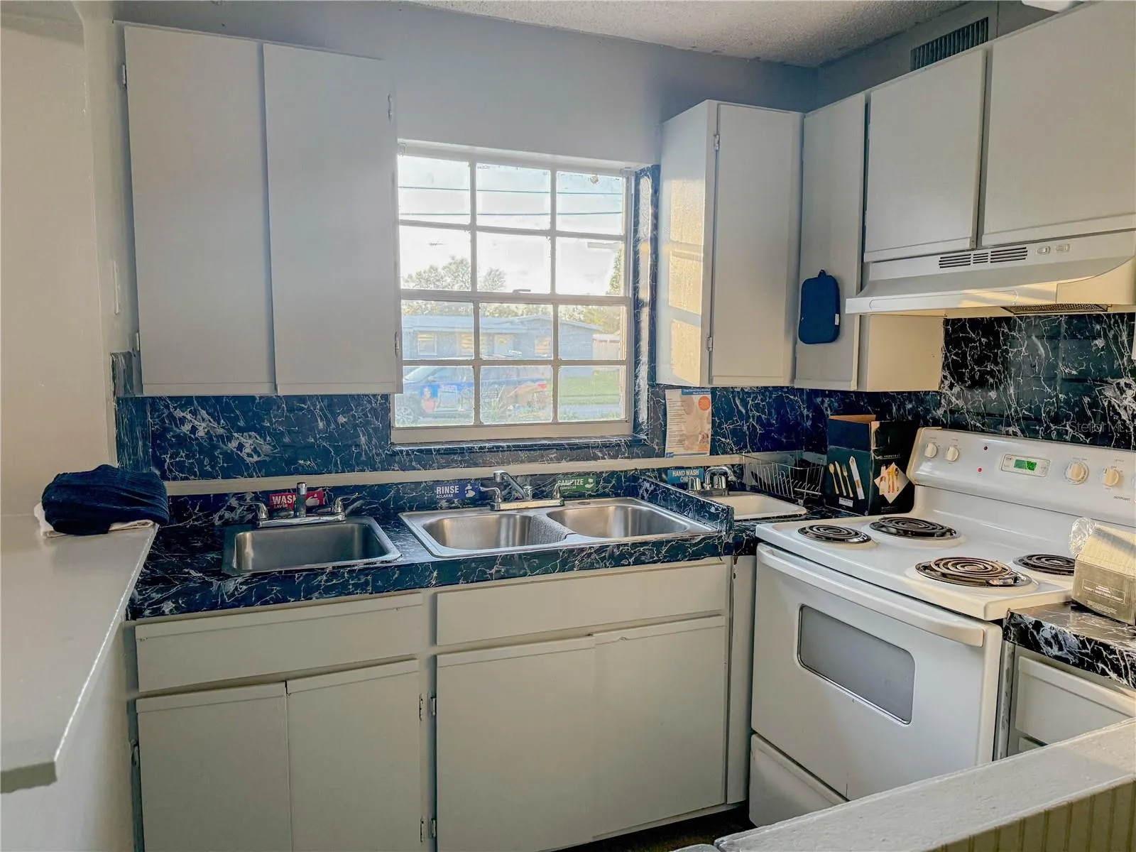kitchen c