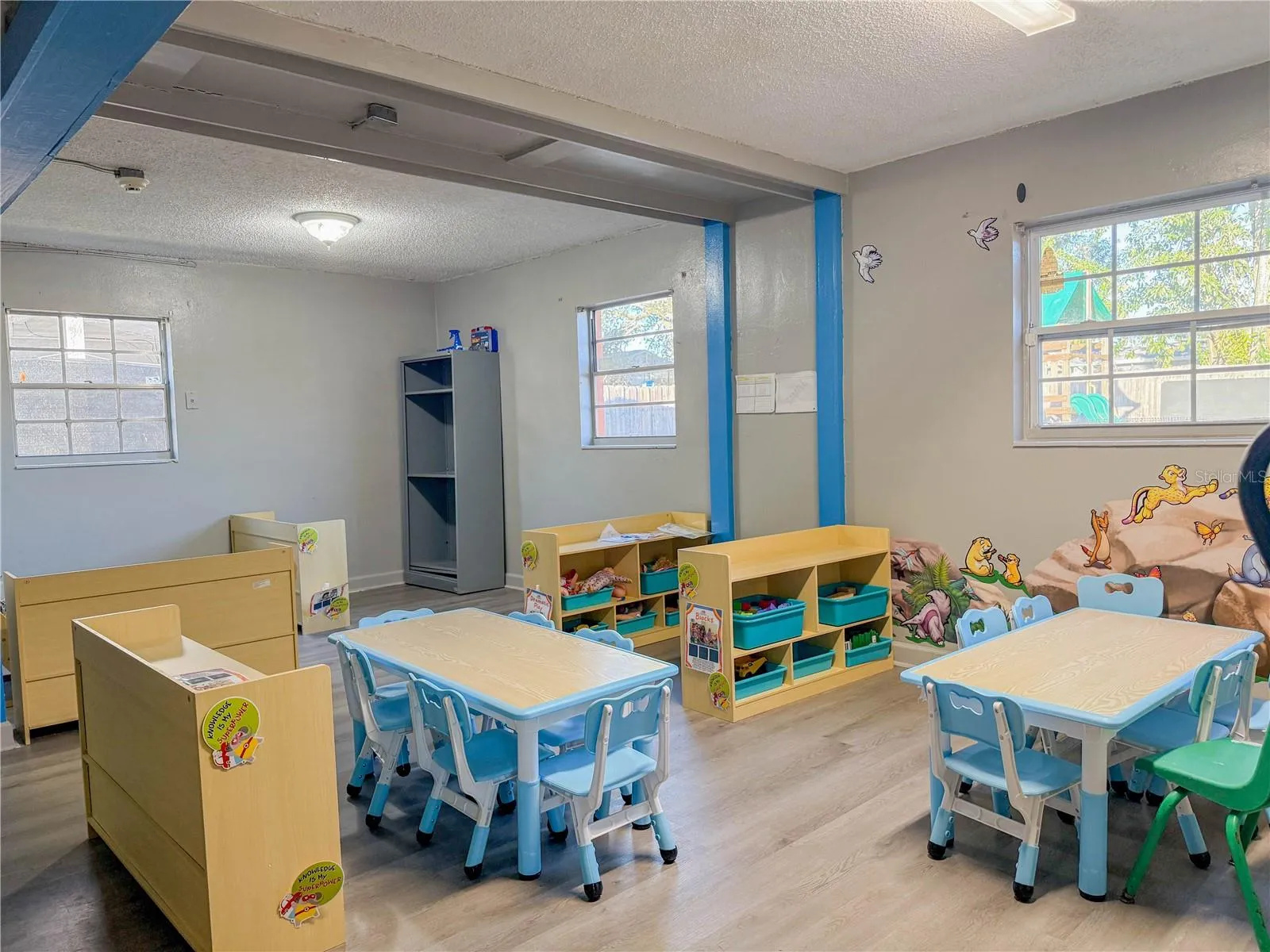 class room 1b