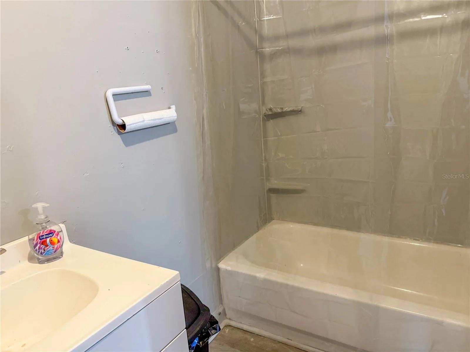 full bathroom 1e