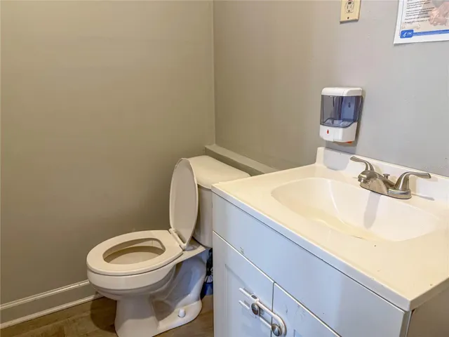 full bathroom 1c