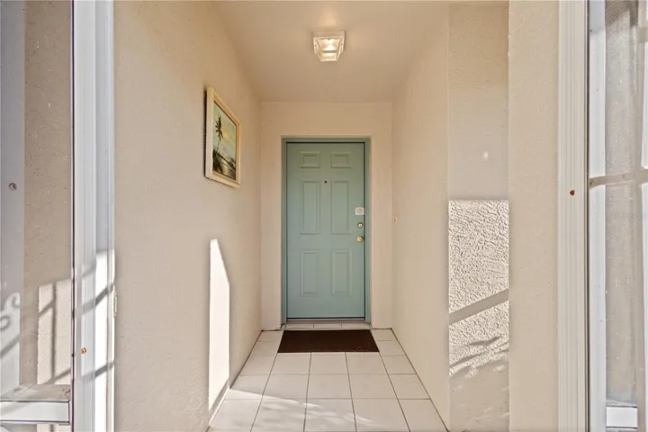 Screened Entryway