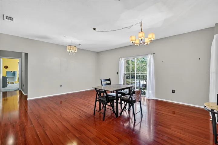 Living/Dining area