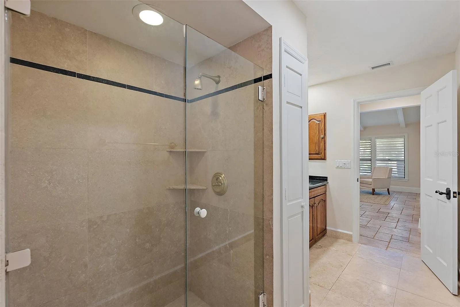 1st Floor Guest Bathroom
