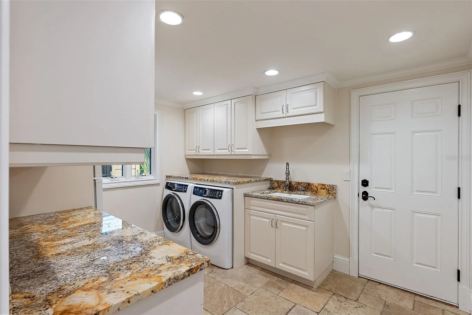 Laundry Room w/ access to garage