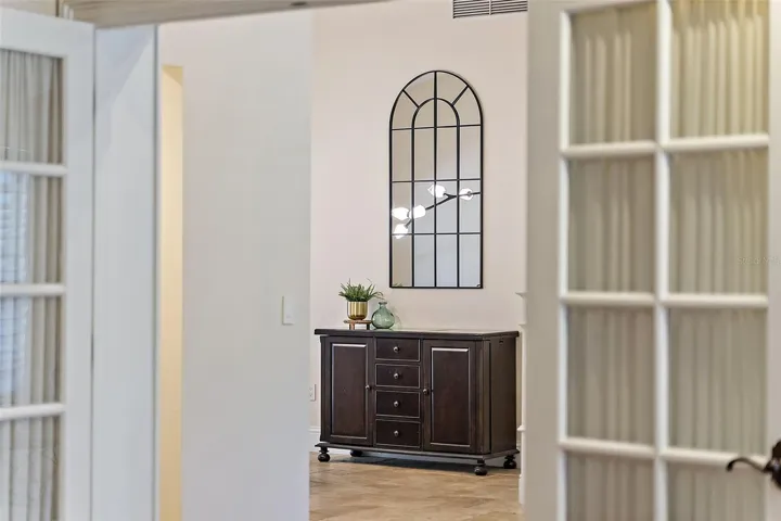 1st Floor Bedroom (frenchdoor entry)