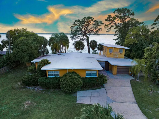 2885 S Tropical