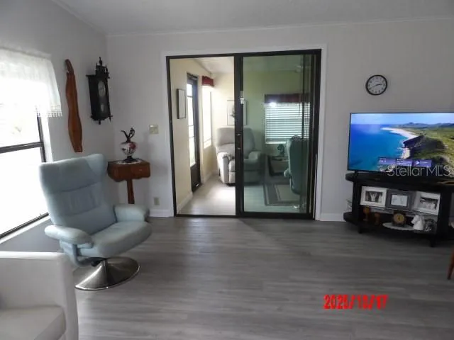 Living Room goes into the Florida Room
