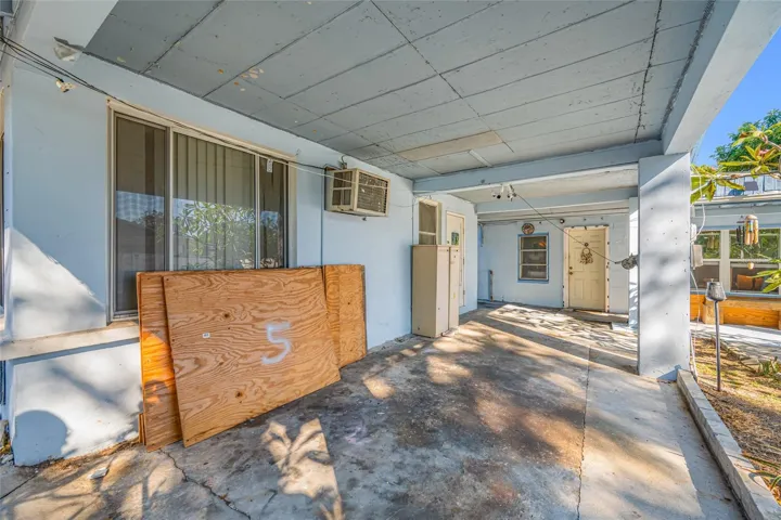 Carport & Breeze way