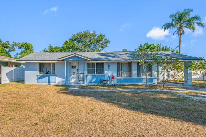 1324 MILTON ST CLEARWATER, FL 33756 - Front Lawn