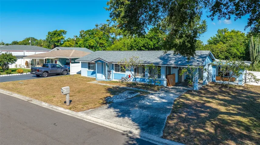 1324 MILTON ST CLEARWATER, FL 33756 - Front Lawn