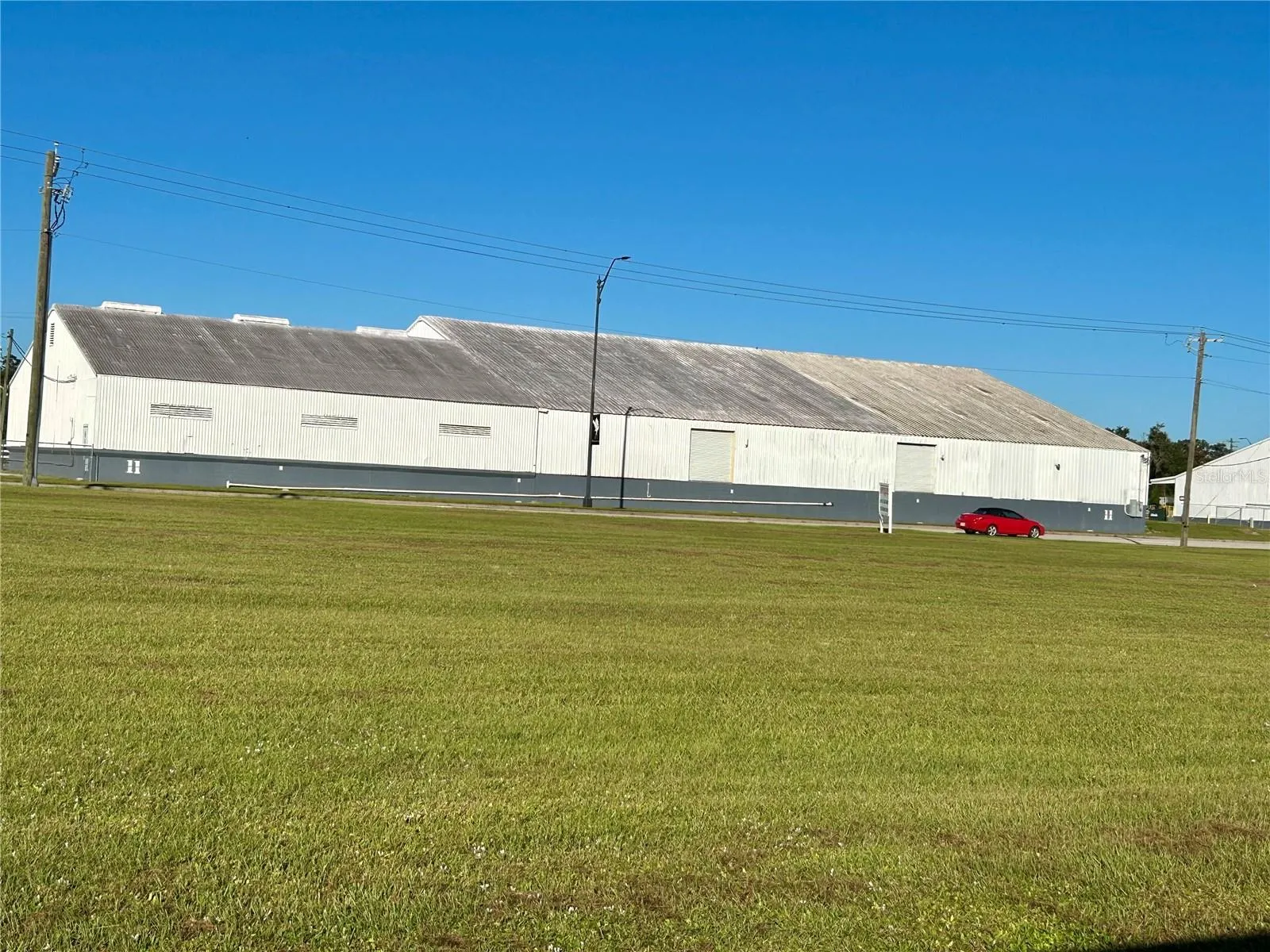 View from property looking west toward US Highway 17 northbound and farmer's market building