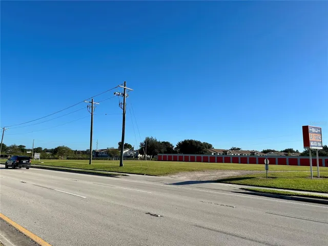 View across US Highway 17 northbound looking northeast to property